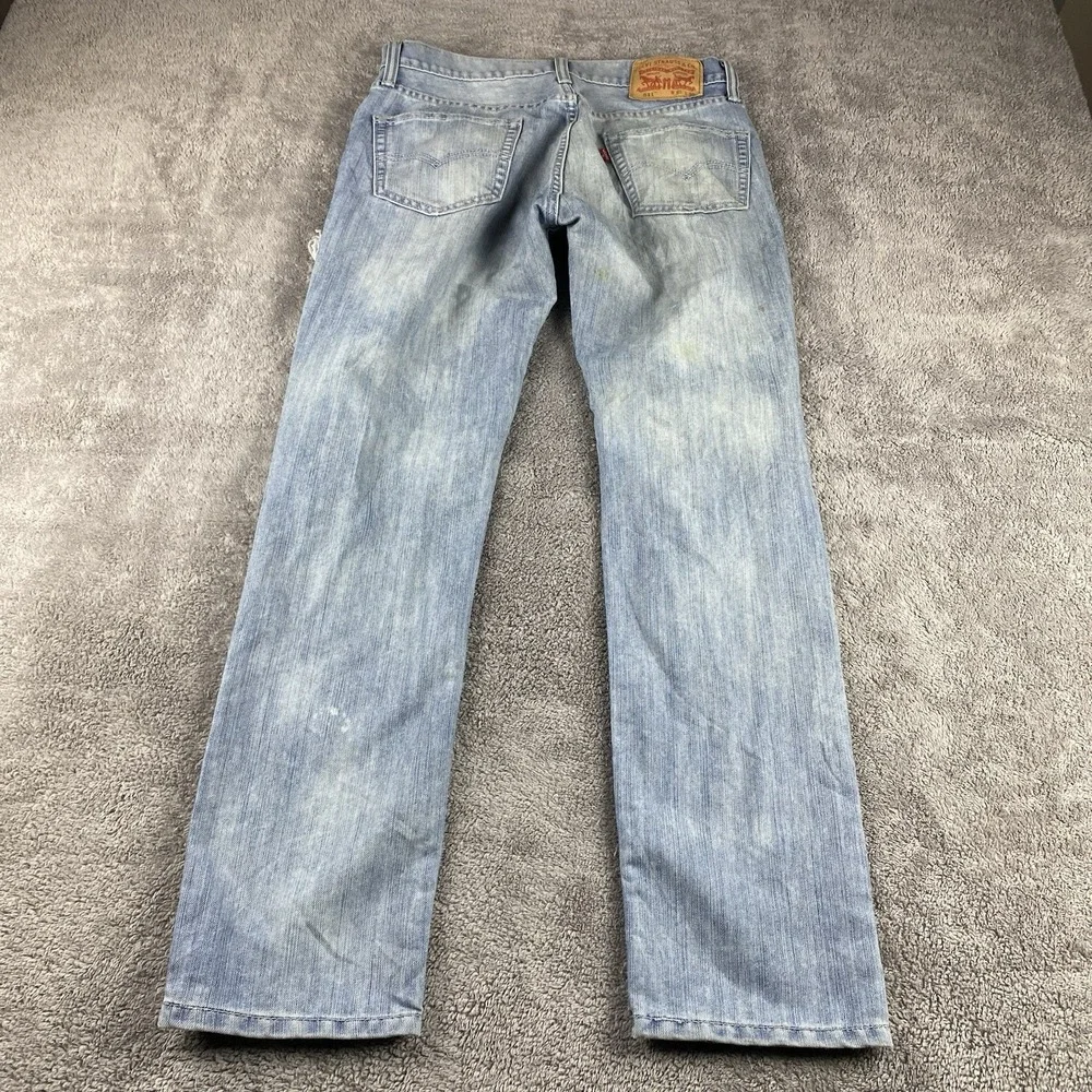 Levis excellent has